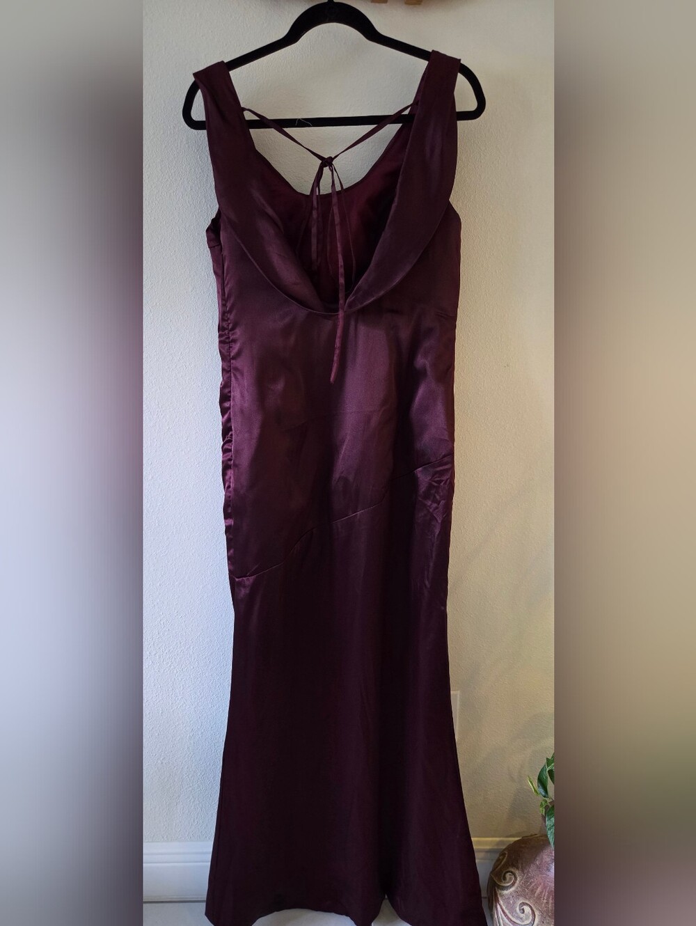 Sleeveless Cowl-Neck Maxi Dress in Deep Plum - Picture 3 of 4